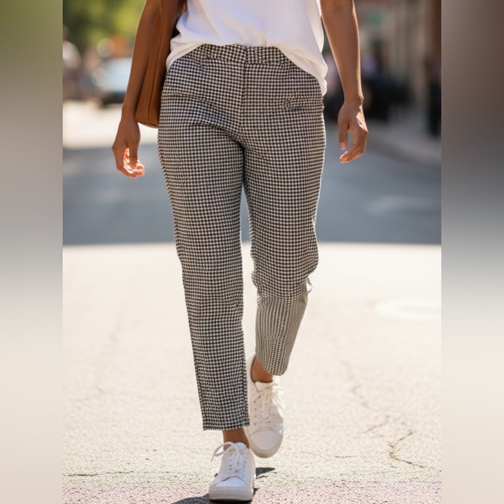 H&M Black and White Ankle Length Dress Pants(Size 6)